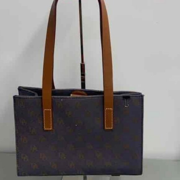 Dooney & Burke Vintage Signature Purple Cloth and Leather Shoulder Bag Purse - Picture 3 of 5